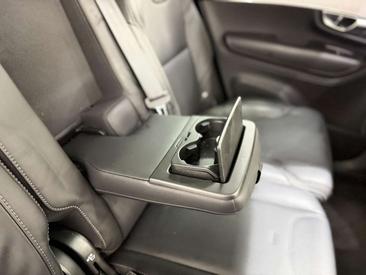 Volvo XC90 B5 D AWD — photo 17