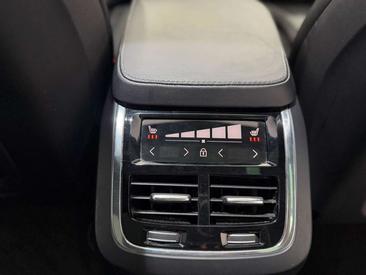Volvo XC90 B5 D AWD — photo 18