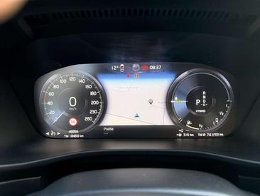 Volvo XC40 T4 Recharge — photo 18