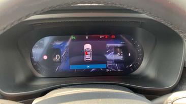 Volvo XC40 B3 — photo 11