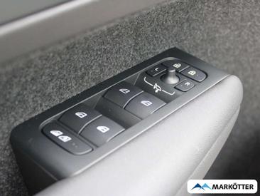 Volvo XC40 B3 — photo 4