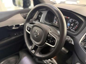 Volvo XC90 B5 D AWD — photo 36