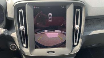 Volvo XC40 B3 — photo 17
