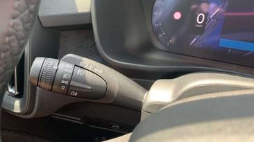 Volvo XC40 B3 — photo 18