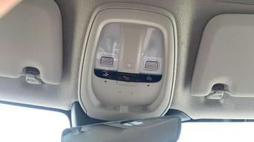 Volvo XC40 B3 — photo 25