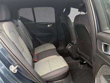 Volvo XC40 B3 — photo 4