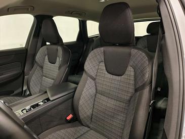 Volvo XC60 B4 D AWD — photo 12