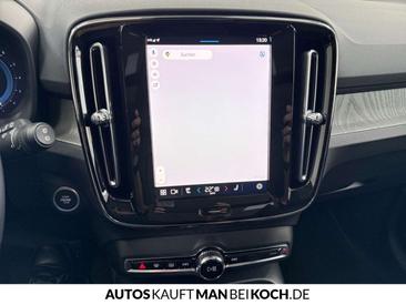 Volvo XC40 B3 — photo 11