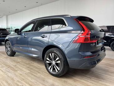 Volvo XC60 B4 — photo 7