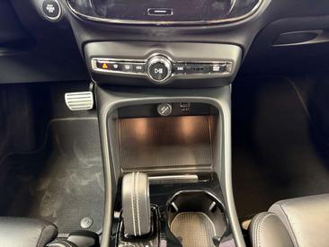 Volvo XC40 T5 Recharge — photo 7