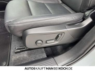 Volvo XC40 B3 — photo 18
