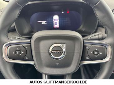 Volvo XC40 B3 — photo 21