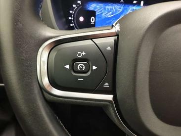 Volvo XC60 B4 D AWD — photo 30