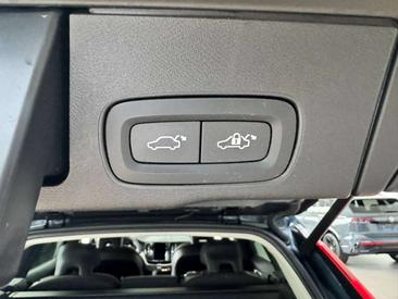 Volvo XC60 B4 — photo 15