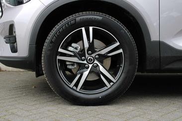 Volvo XC40 B4 — photo 6