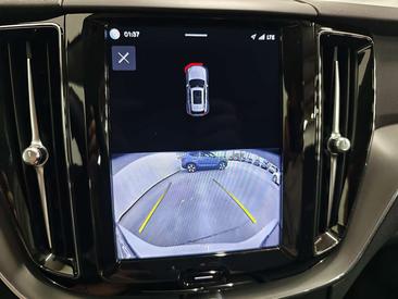Volvo XC60 B4 D AWD — photo 34