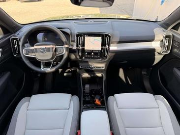 Volvo EX40 Single Motor Extended Range — photo 8