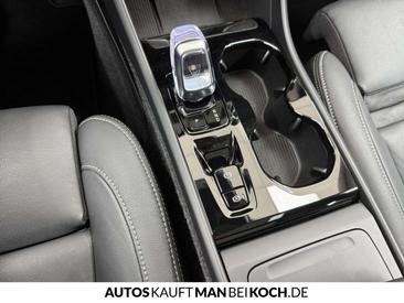Volvo XC40 B3 — photo 29