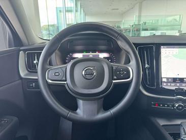 Volvo XC60 B4 — photo 23