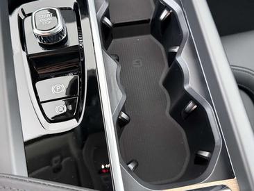 Volvo XC60 T8 Recharge AWD — photo 35