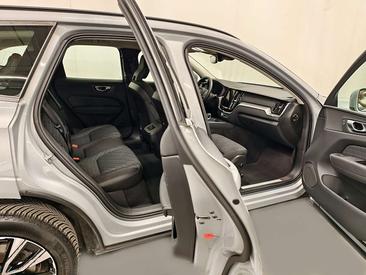 Volvo XC60 B4 D AWD — photo 46