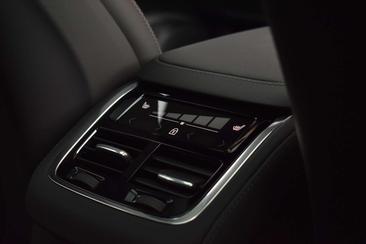 Volvo XC90 T6 Recharge AWD — photo 10