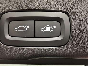 Volvo XC60 B4 D AWD — photo 48