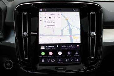 Volvo XC40 B4 — photo 17