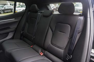 Volvo EX30 — photo 14