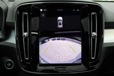 Volvo XC40 B4 — photo 20