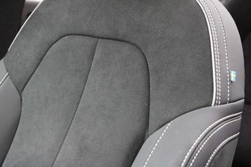 Volvo XC40 B4 — photo 24