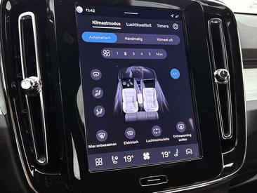 Volvo XC40 B4 — photo 15