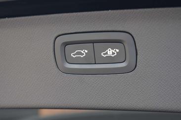Volvo XC90 T6 Recharge AWD — photo 22