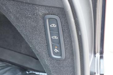 Volvo XC90 T8 Recharge AWD — photo 8