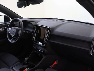 Volvo EX40 Single Motor Extended Range — photo 11