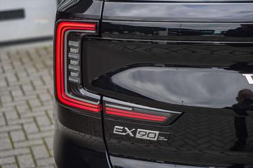 Volvo EX90 Twin Motor — photo 8