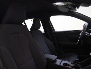 Volvo EX40 Single Motor Extended Range — photo 13
