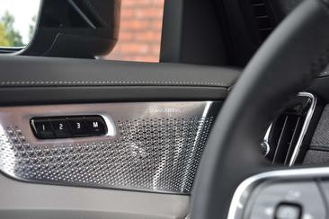 Volvo XC90 T6 Recharge AWD — photo 28