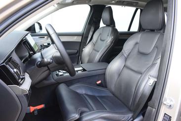 Volvo XC90 T8 Recharge AWD — photo 13