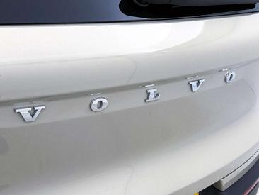 Volvo XC40 B4 — photo 25