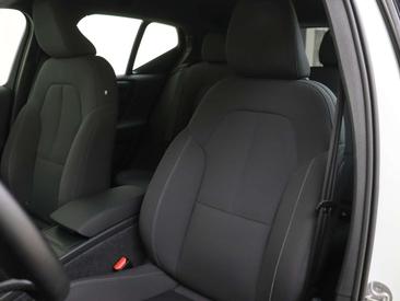 Volvo EX40 Single Motor Extended Range — photo 14