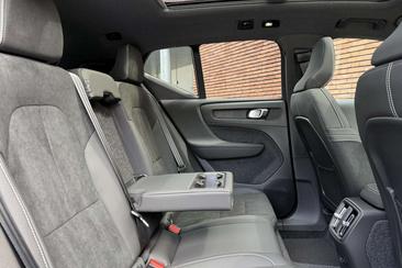 Volvo XC40 B4 — photo 6