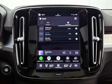 Volvo XC40 B4 — photo 6