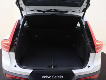 Volvo EX40 Single Motor Extended Range — photo 33