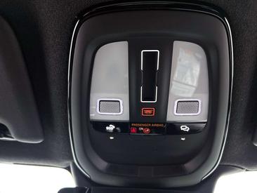 Volvo XC40 B4 — photo 10