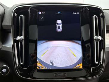 Volvo XC40 B4 — photo 12