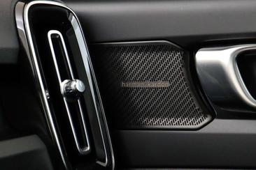 Volvo C40 Coupé SUV AWD — photo 24