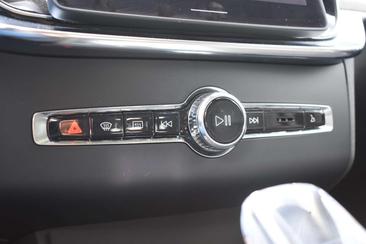 Volvo XC90 T8 Recharge AWD — photo 38