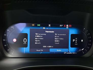 Volvo XC40 B4 — photo 18