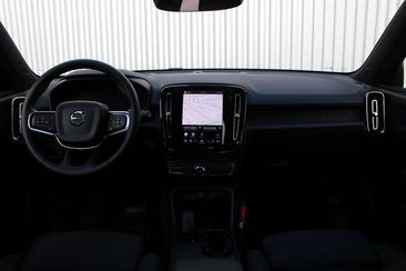 Volvo EX40 Single Motor Extended Range — photo 13